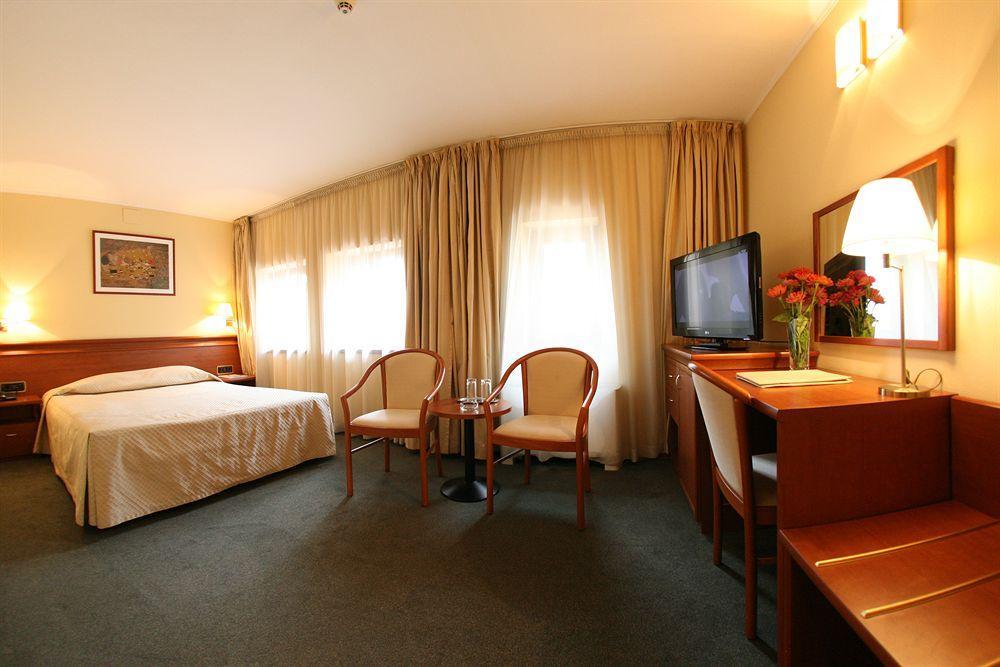 Savoy Hotel 4*