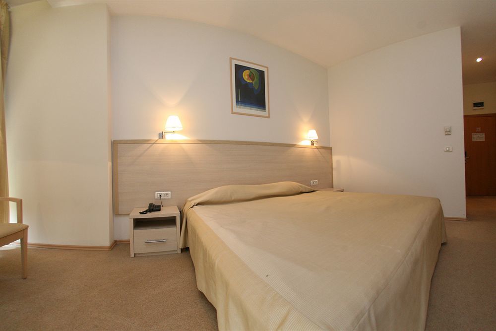 Savoy 4*