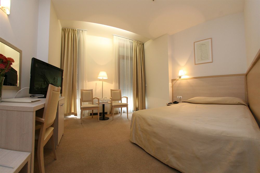 Savoy Hotel 4*